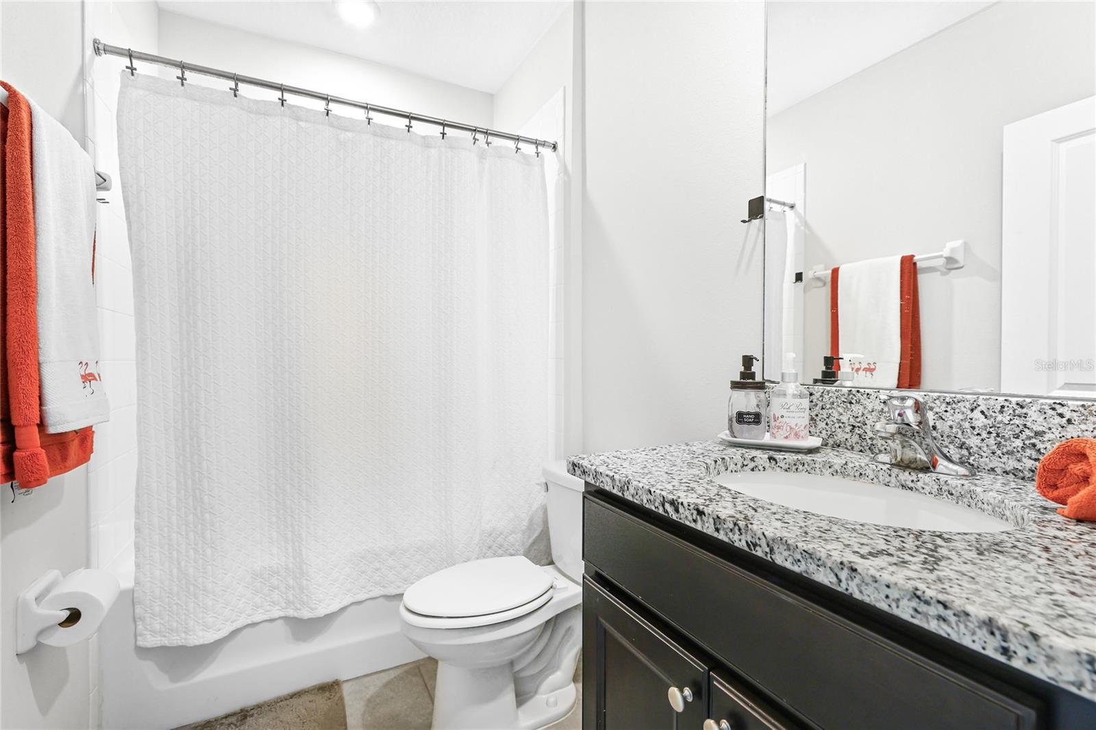 SILVERSTONE NORTH PH IC & ID - Residential