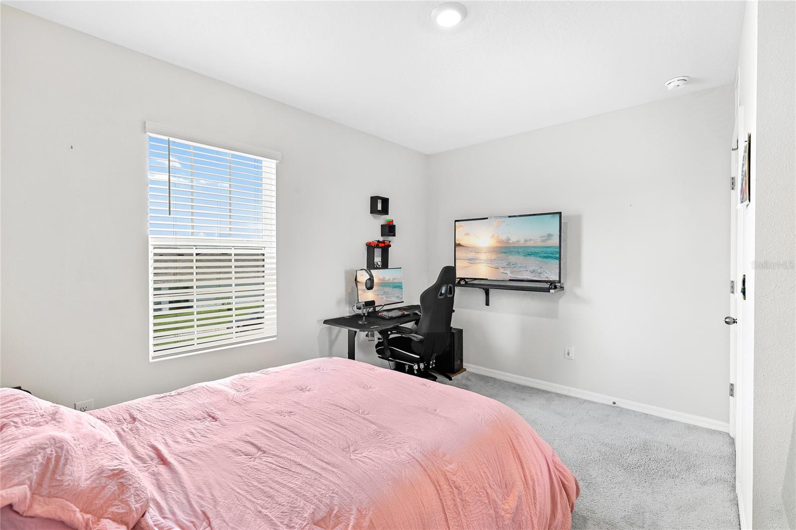 SILVERSTONE NORTH PH IC & ID - Residential