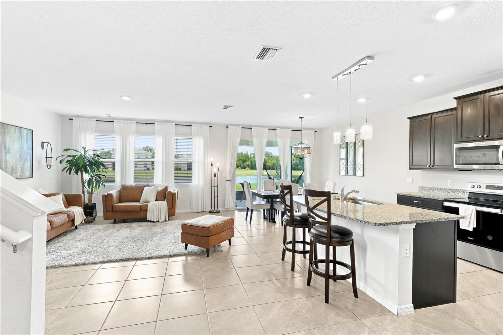 SILVERSTONE NORTH PH IC & ID - Residential