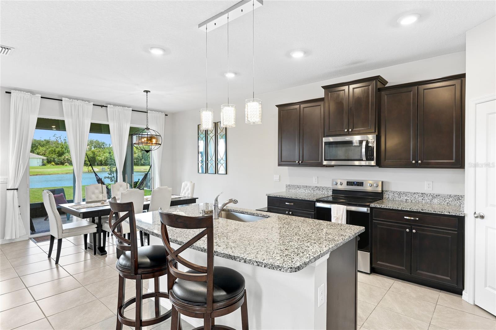 SILVERSTONE NORTH PH IC & ID - Residential