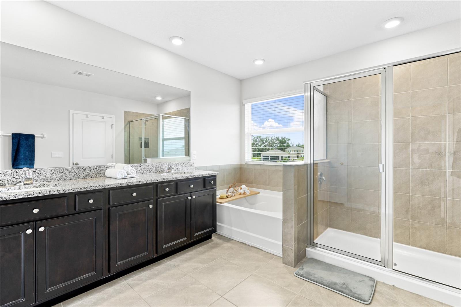 SILVERSTONE NORTH PH IC & ID - Residential