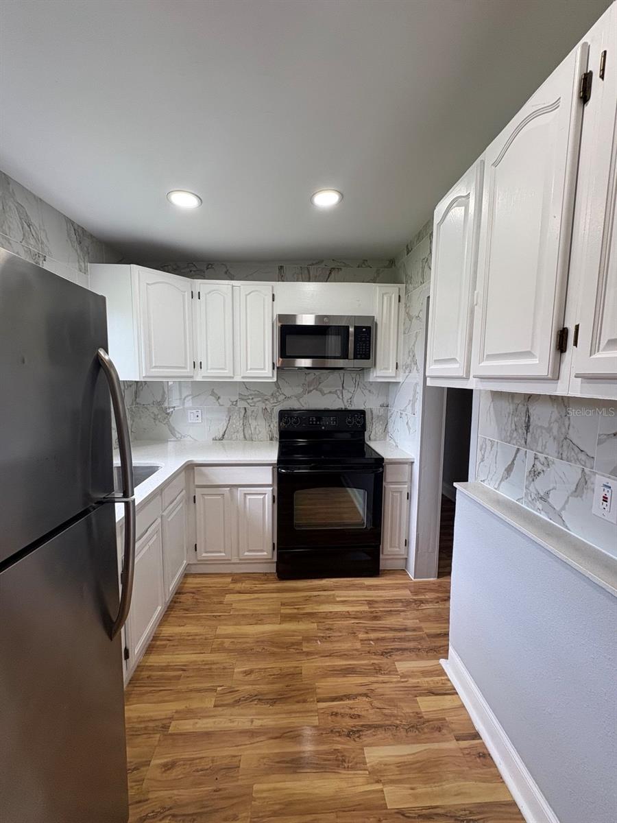 PINE GROVE ESTATES - Residential Lease