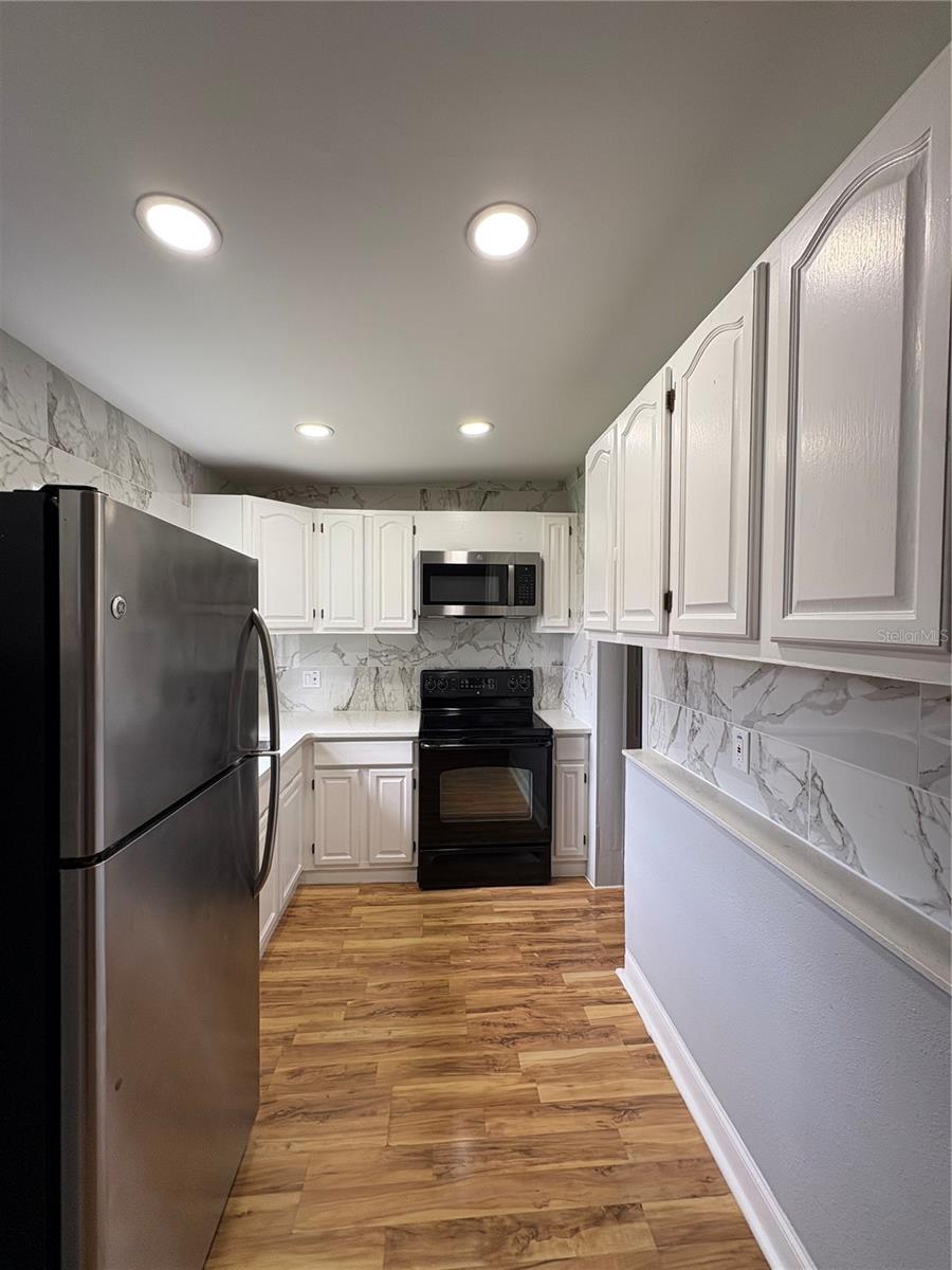 PINE GROVE ESTATES - Residential Lease