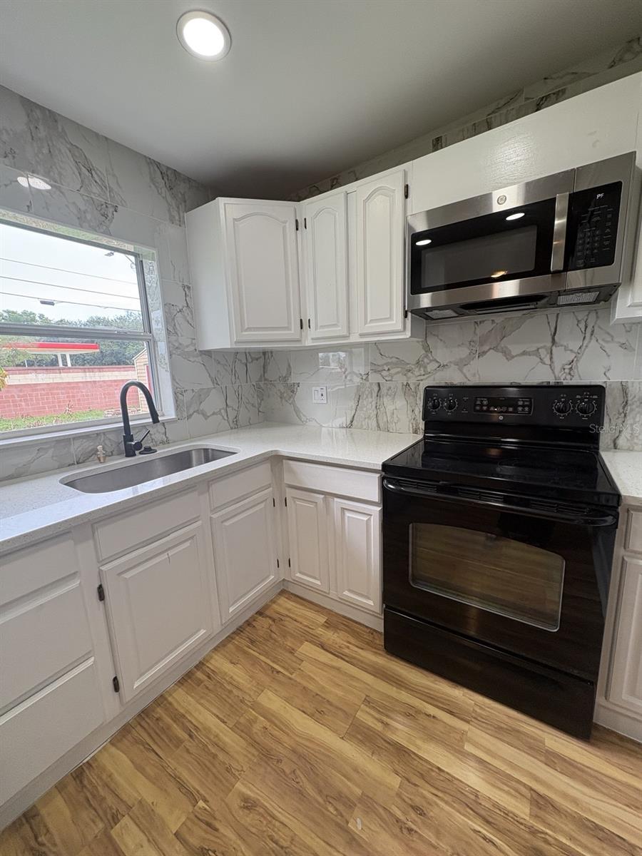 PINE GROVE ESTATES - Residential Lease