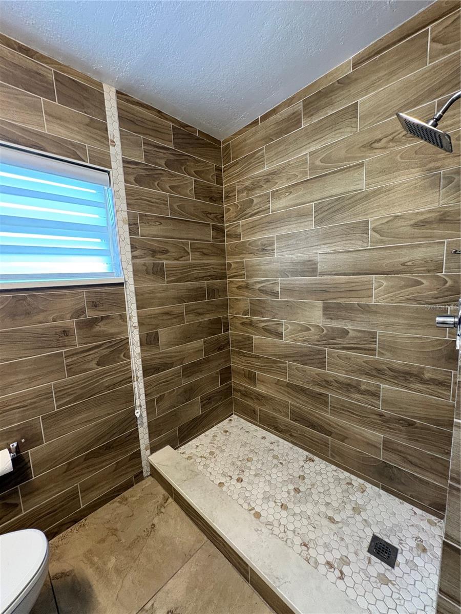 PINE GROVE ESTATES - Residential Lease