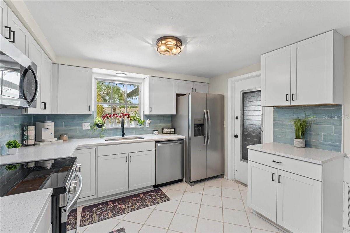 PALM TERRACE ESTATES - Residential