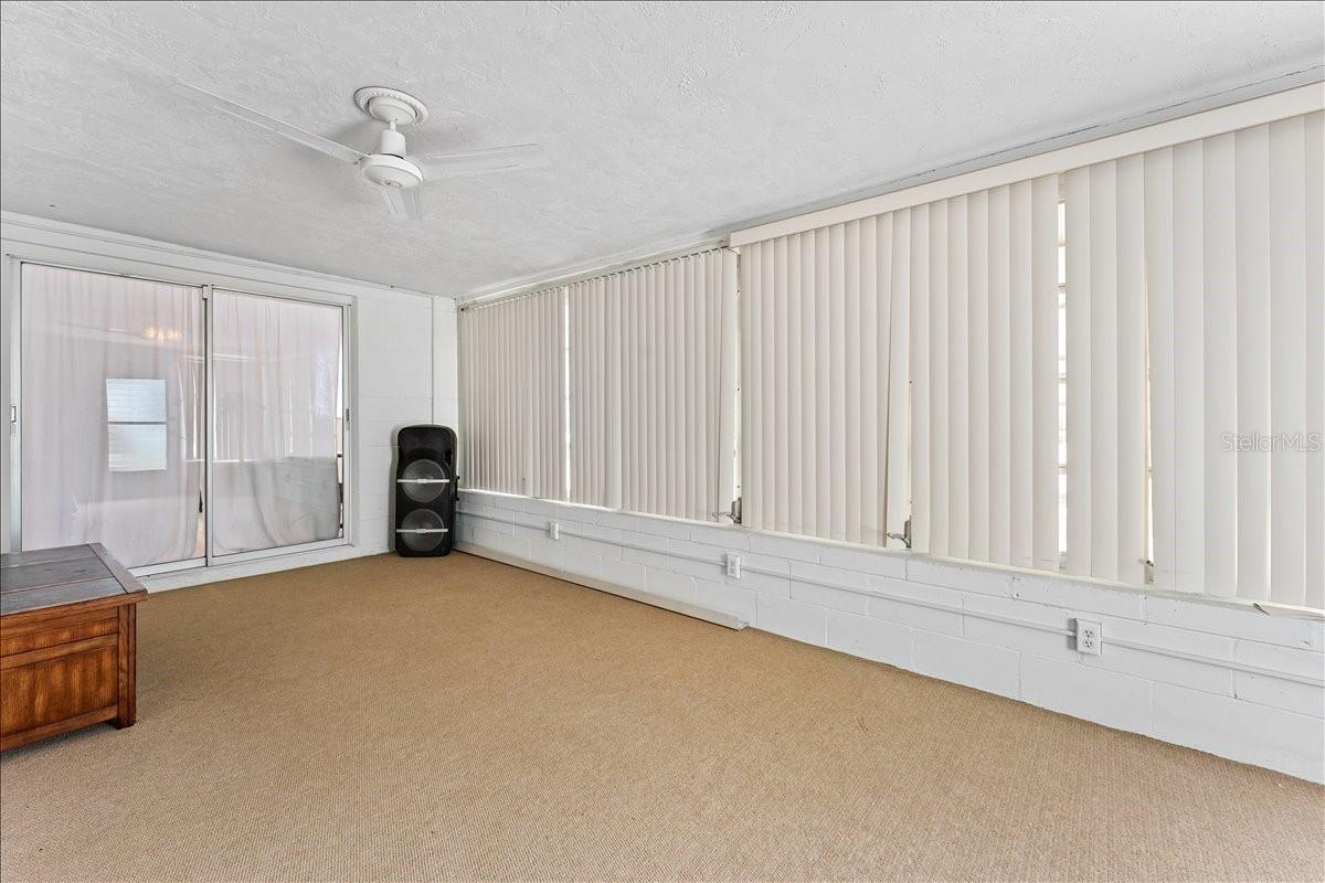PALM TERRACE ESTATES - Residential