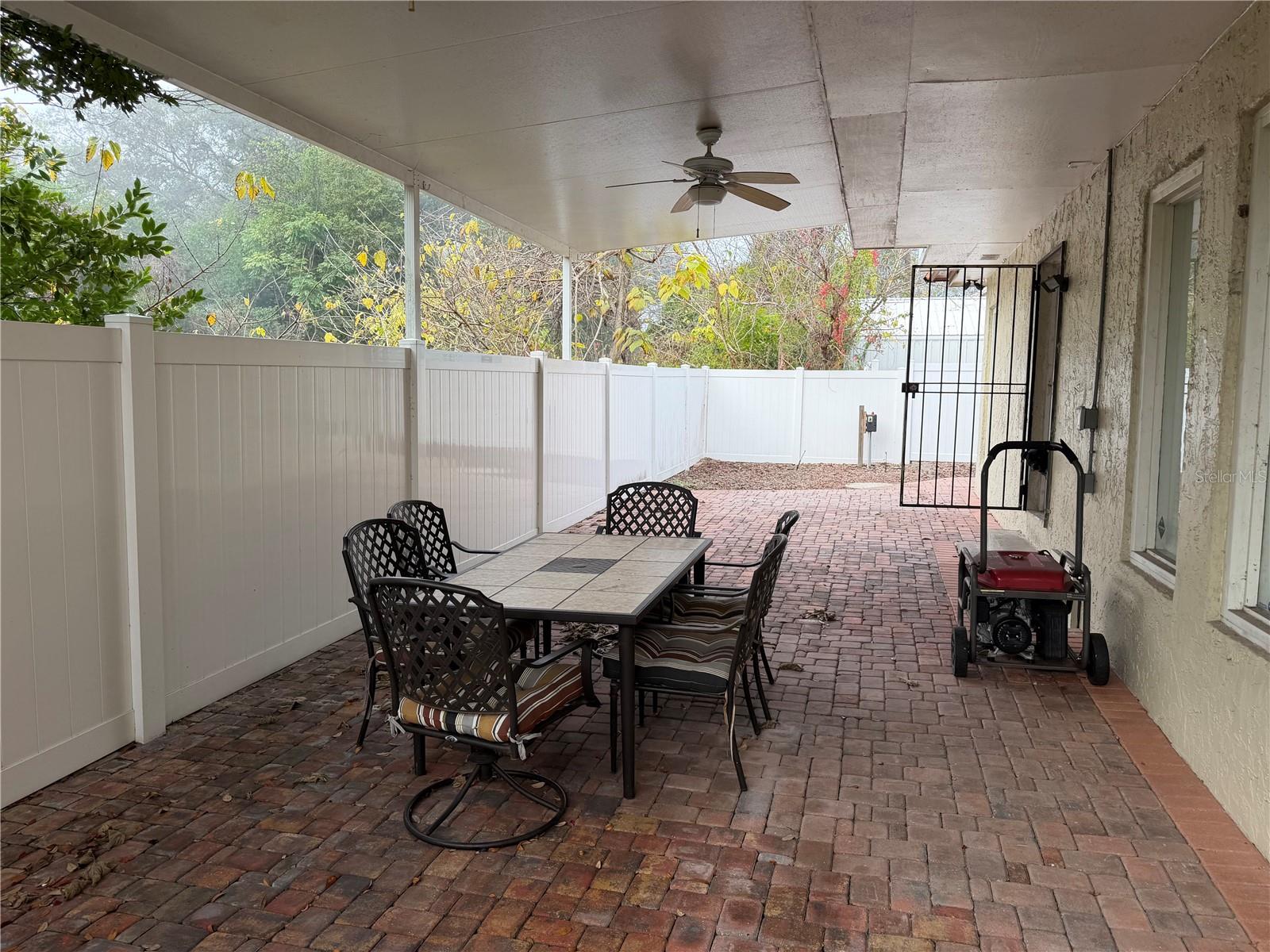 TAMPAS NORTH SIDE COUNTRY CLU - Commercial Sale
