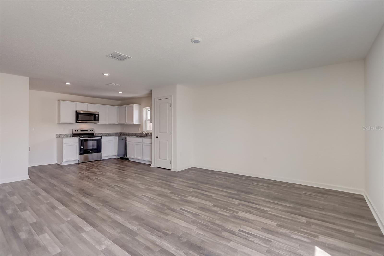 LAKEWOOD PARK - Residential
