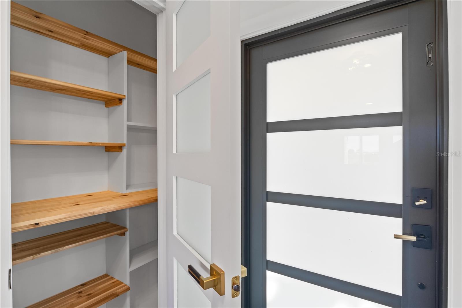 HATCHES HOMESTEAD & LOWDS - Residential