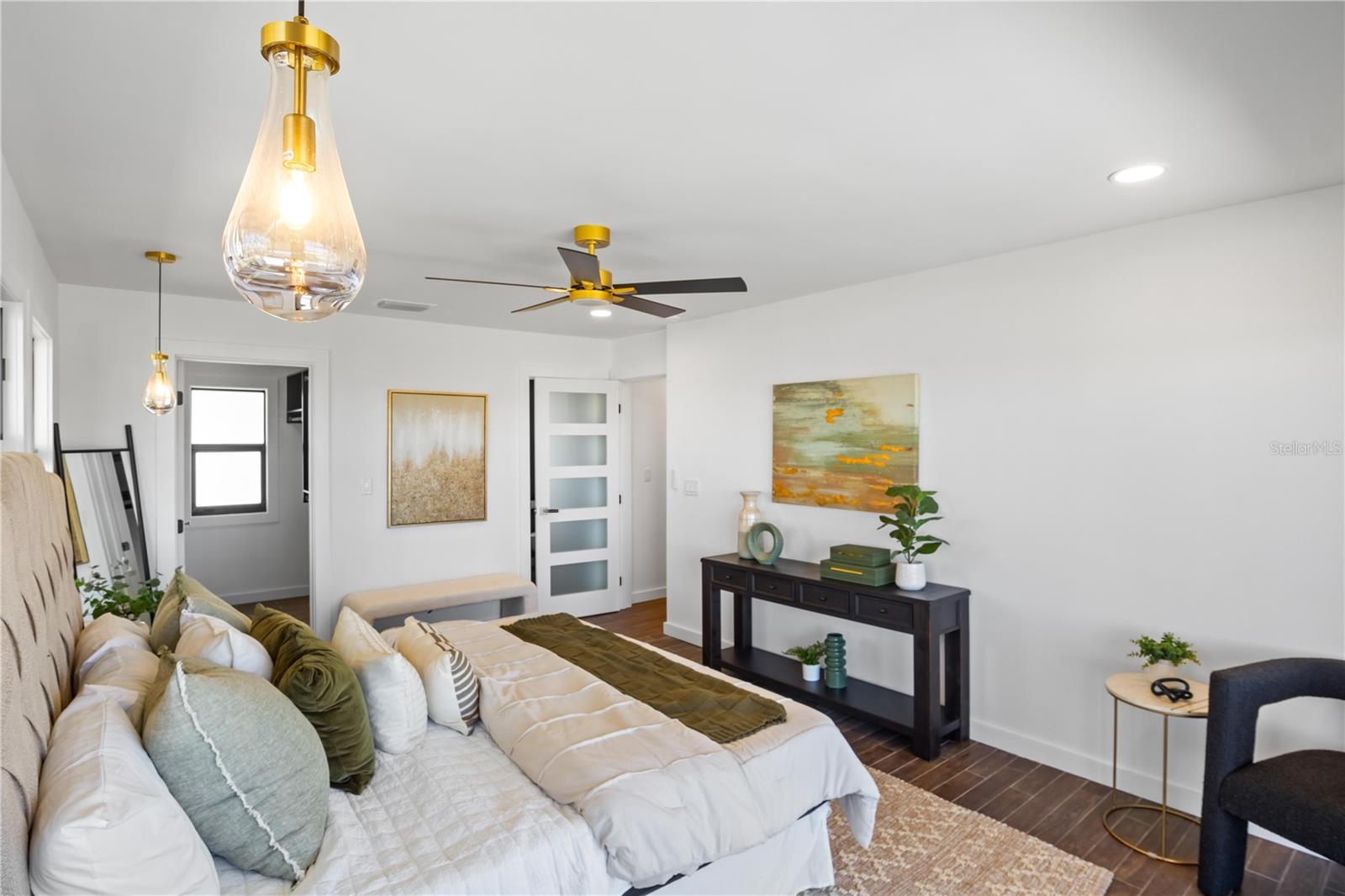 HATCHES HOMESTEAD & LOWDS - Residential