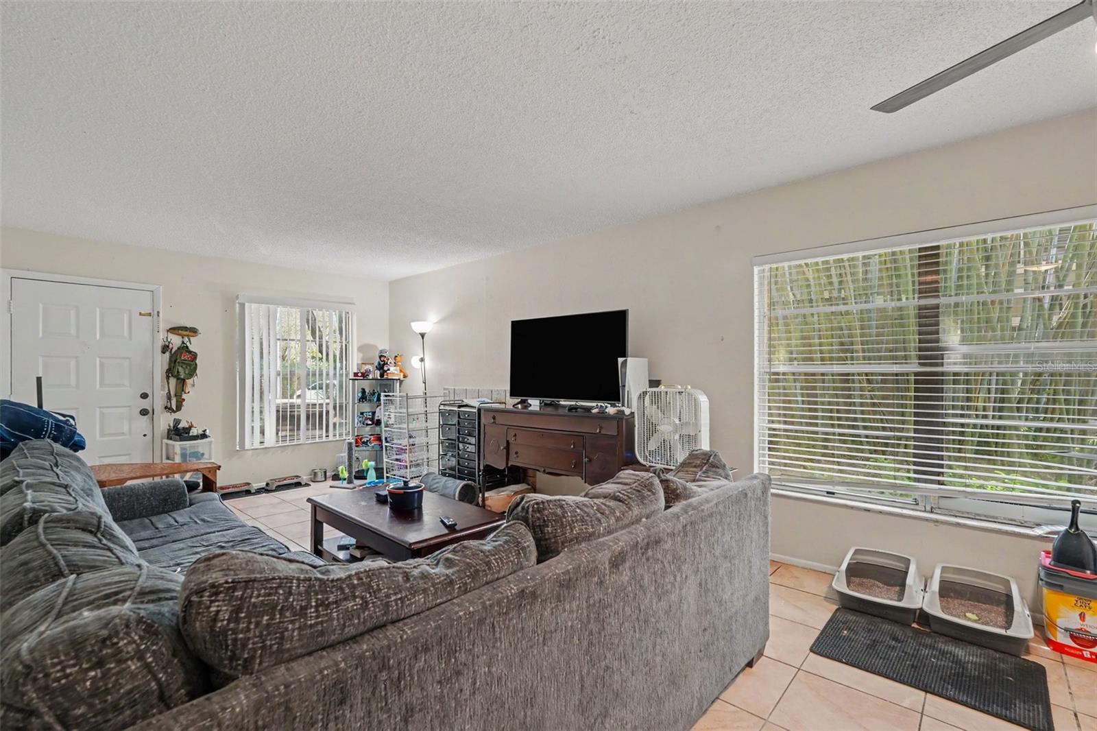 THE OAKS UNIT V A CONDOMINIUM - Residential