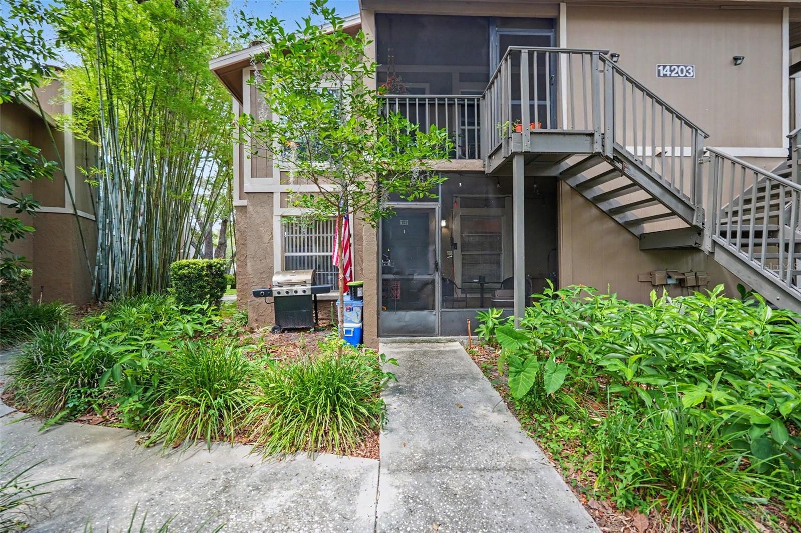 THE OAKS UNIT V A CONDOMINIUM - Residential