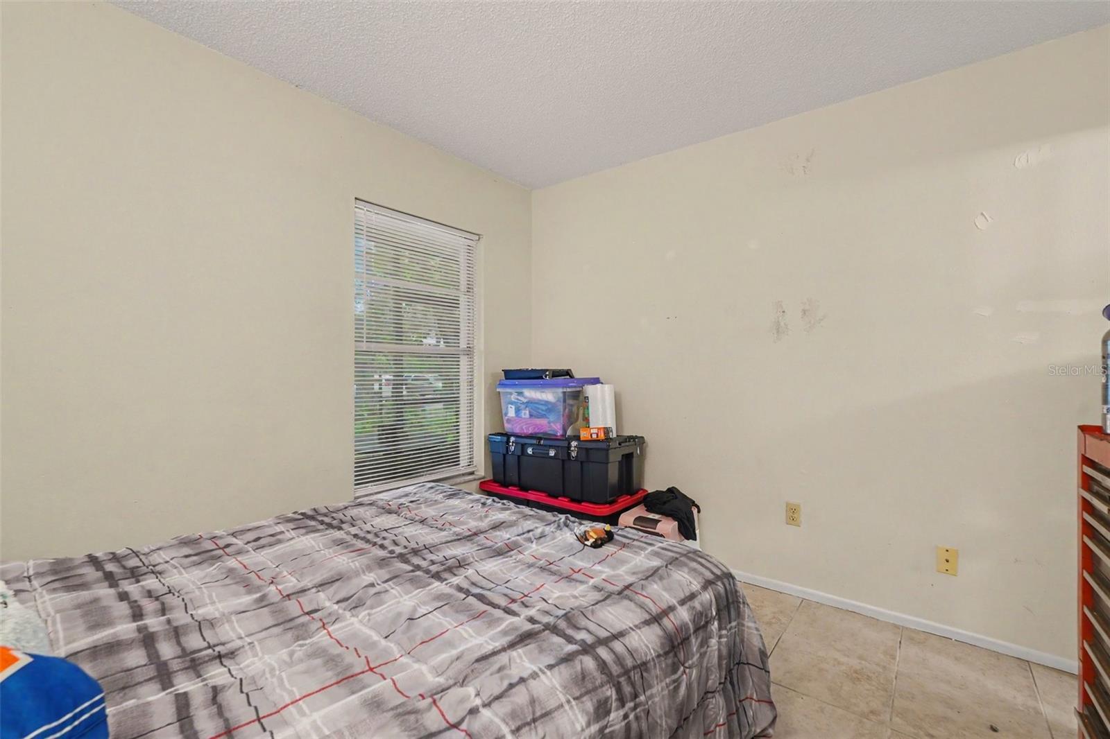 THE OAKS UNIT V A CONDOMINIUM - Residential