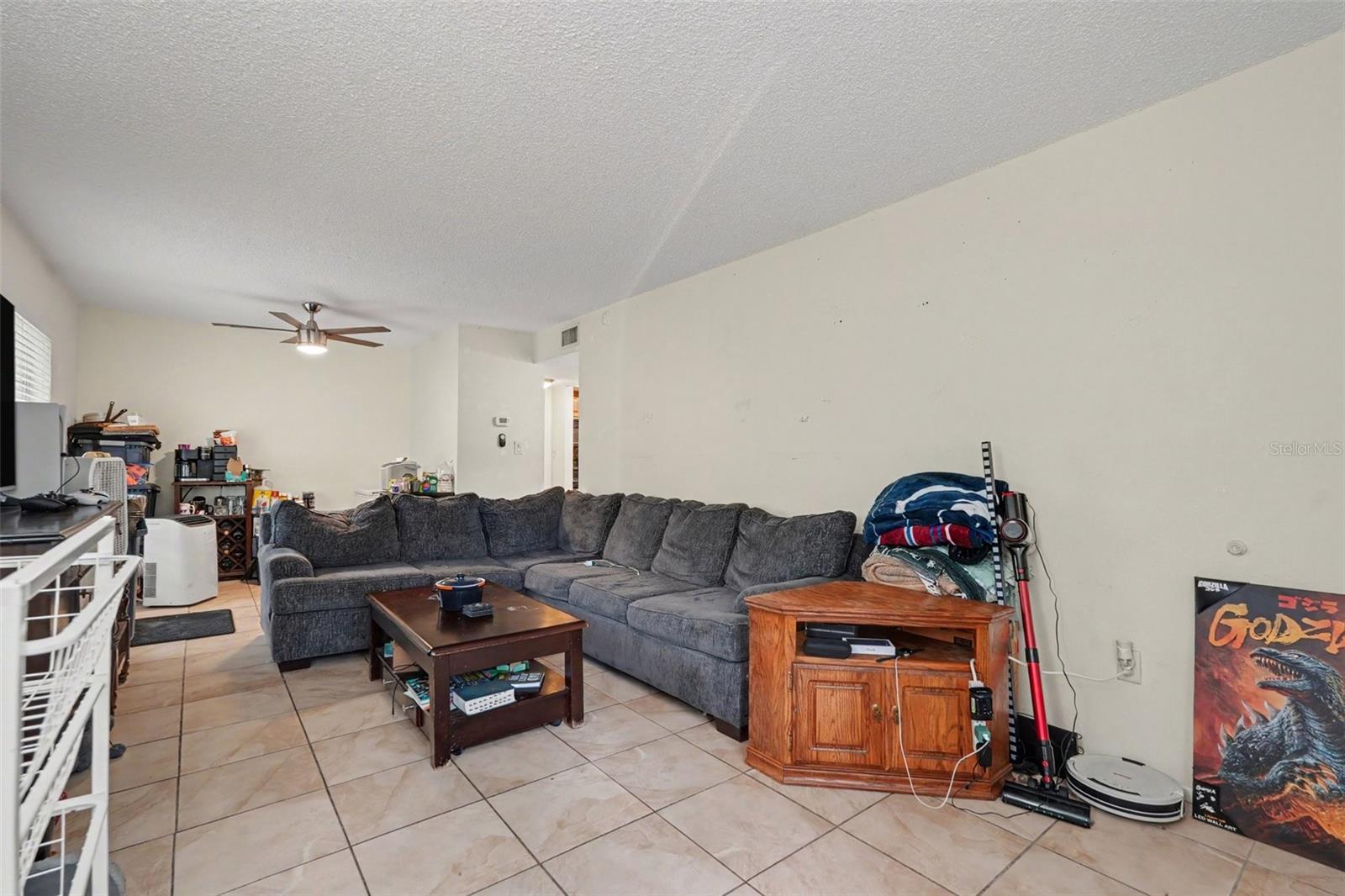THE OAKS UNIT V A CONDOMINIUM - Residential