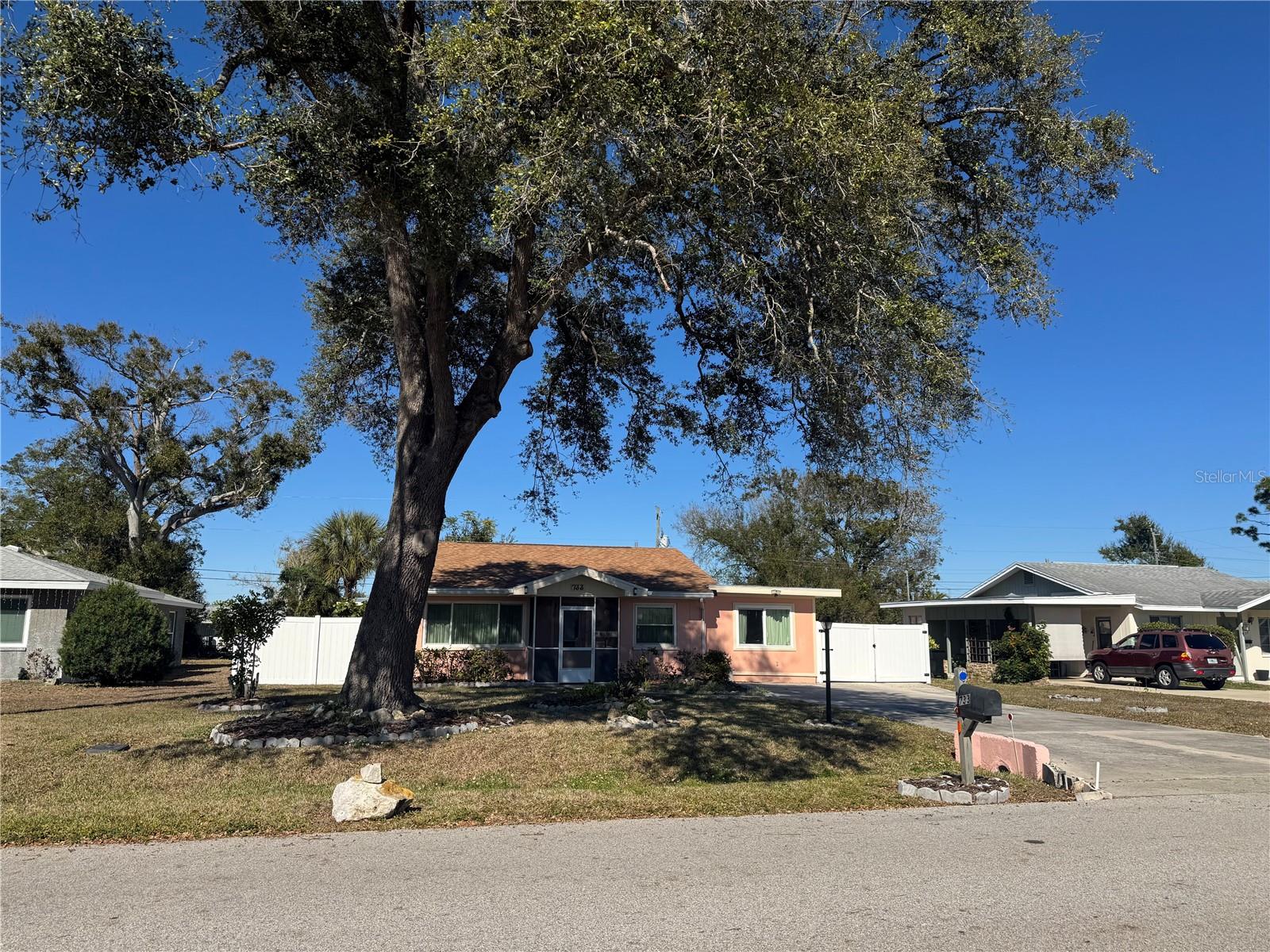 NORTH EDGEWOOD SEC OF VENICE - Residential