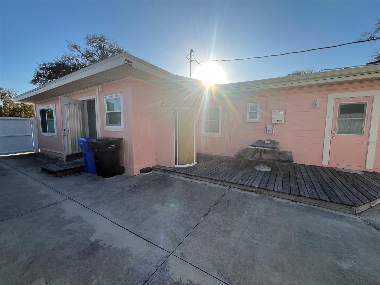 NORTH EDGEWOOD SEC OF VENICE - Residential