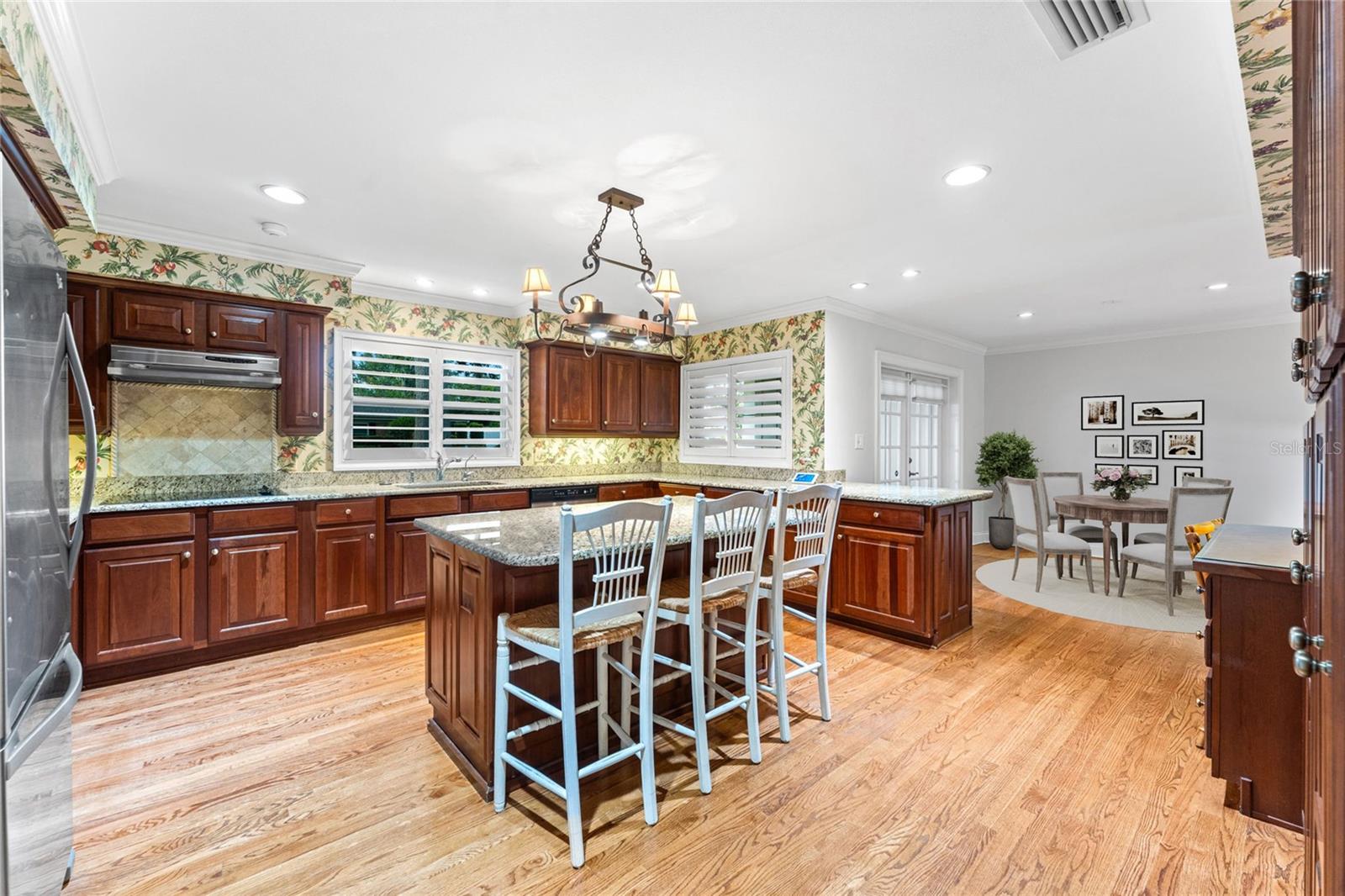 SOUTHERN OAKS - Residential