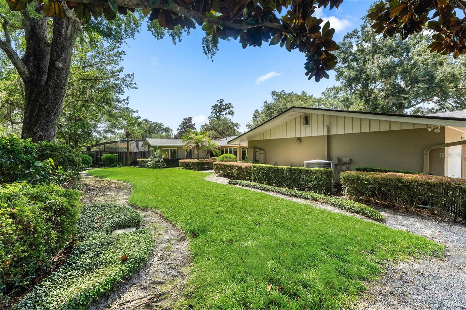 SOUTHERN OAKS - Residential