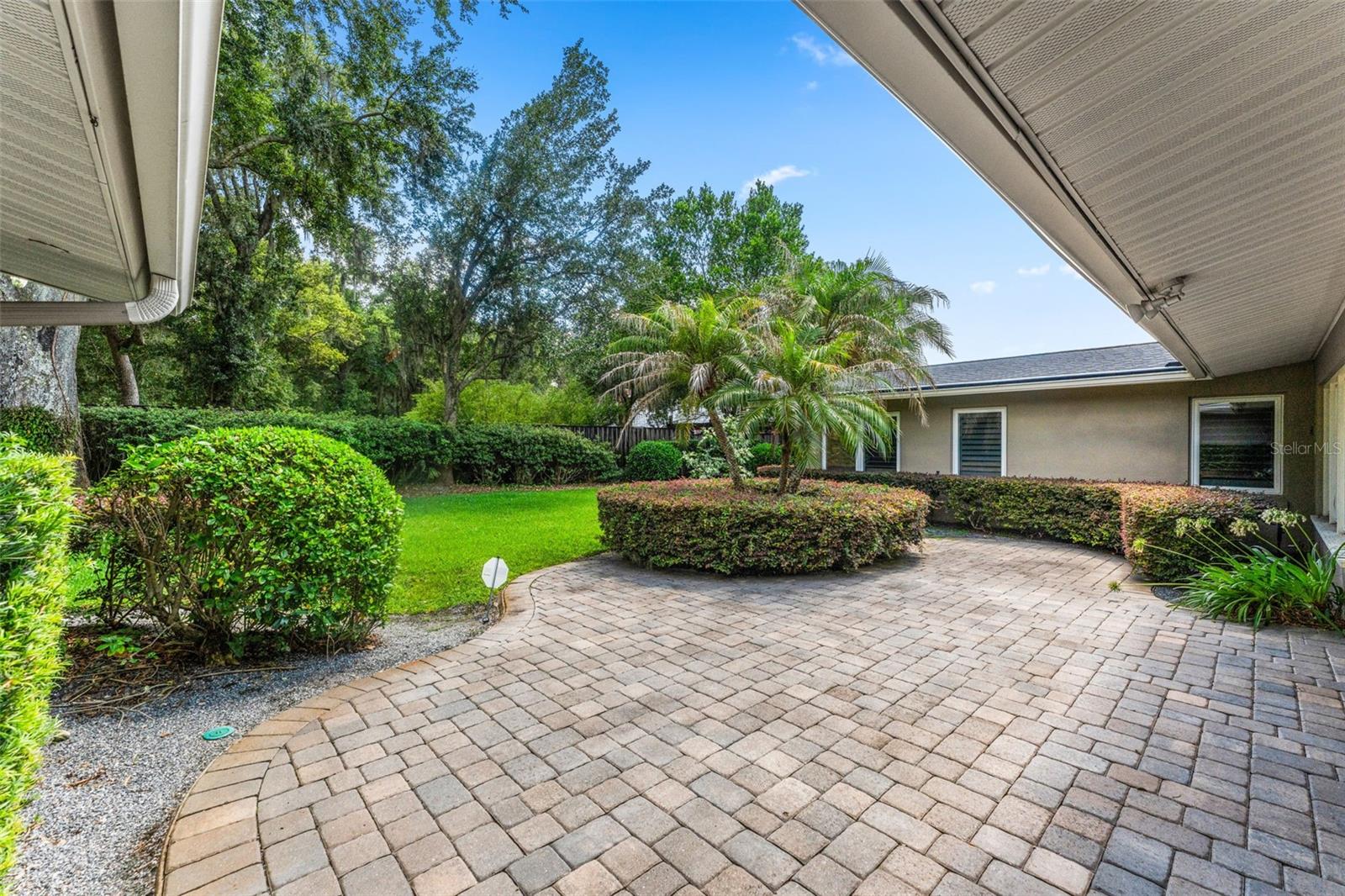 SOUTHERN OAKS - Residential