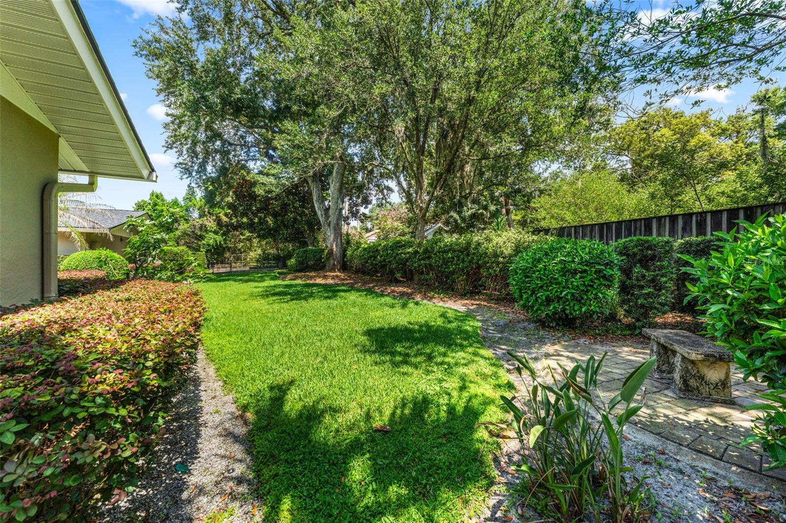 SOUTHERN OAKS - Residential