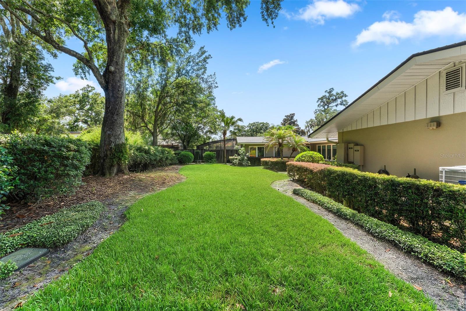 SOUTHERN OAKS - Residential