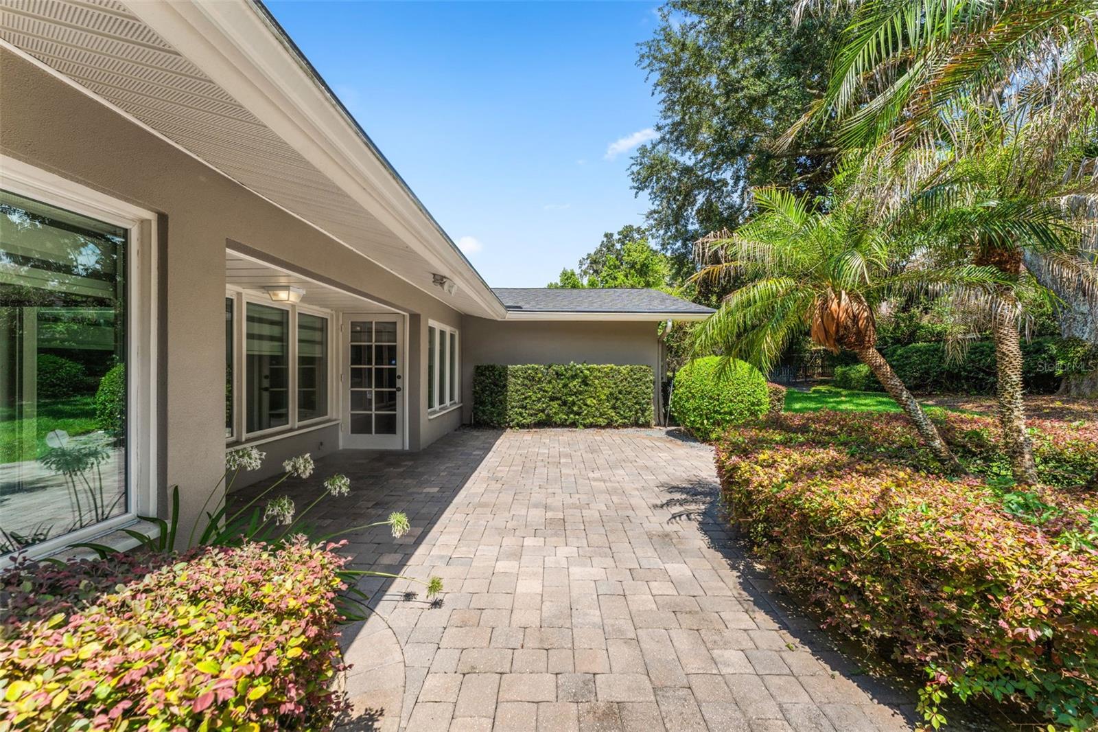 SOUTHERN OAKS - Residential