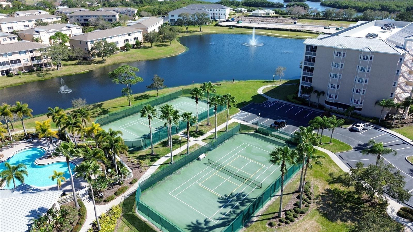 SEMINOLE ISLE CONDO - Residential