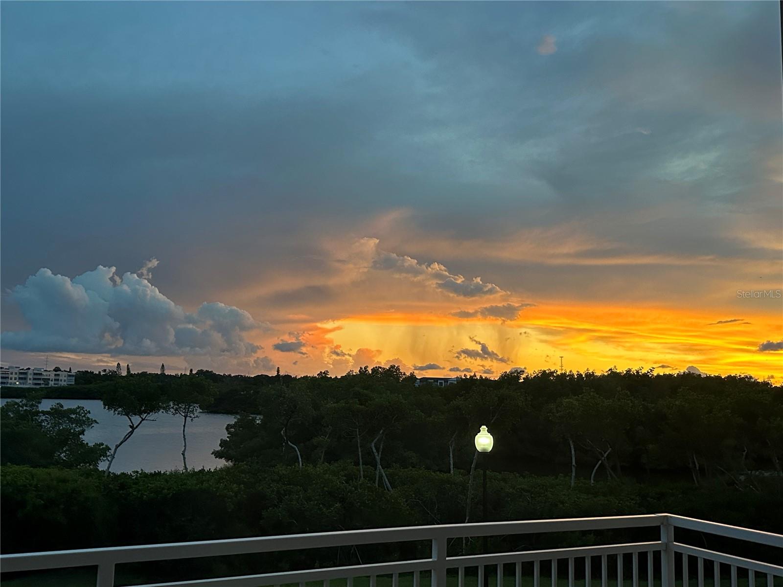 SEMINOLE ISLE CONDO - Residential