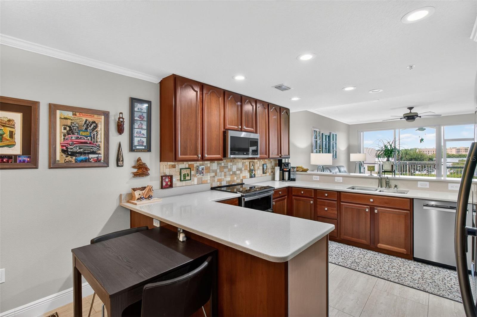 SEMINOLE ISLE CONDO - Residential