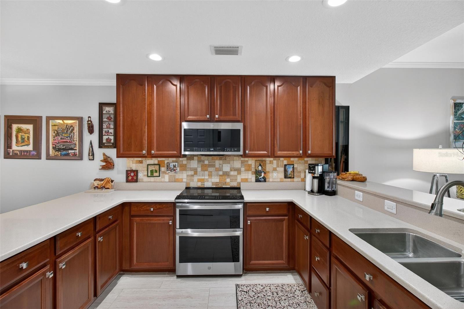 SEMINOLE ISLE CONDO - Residential