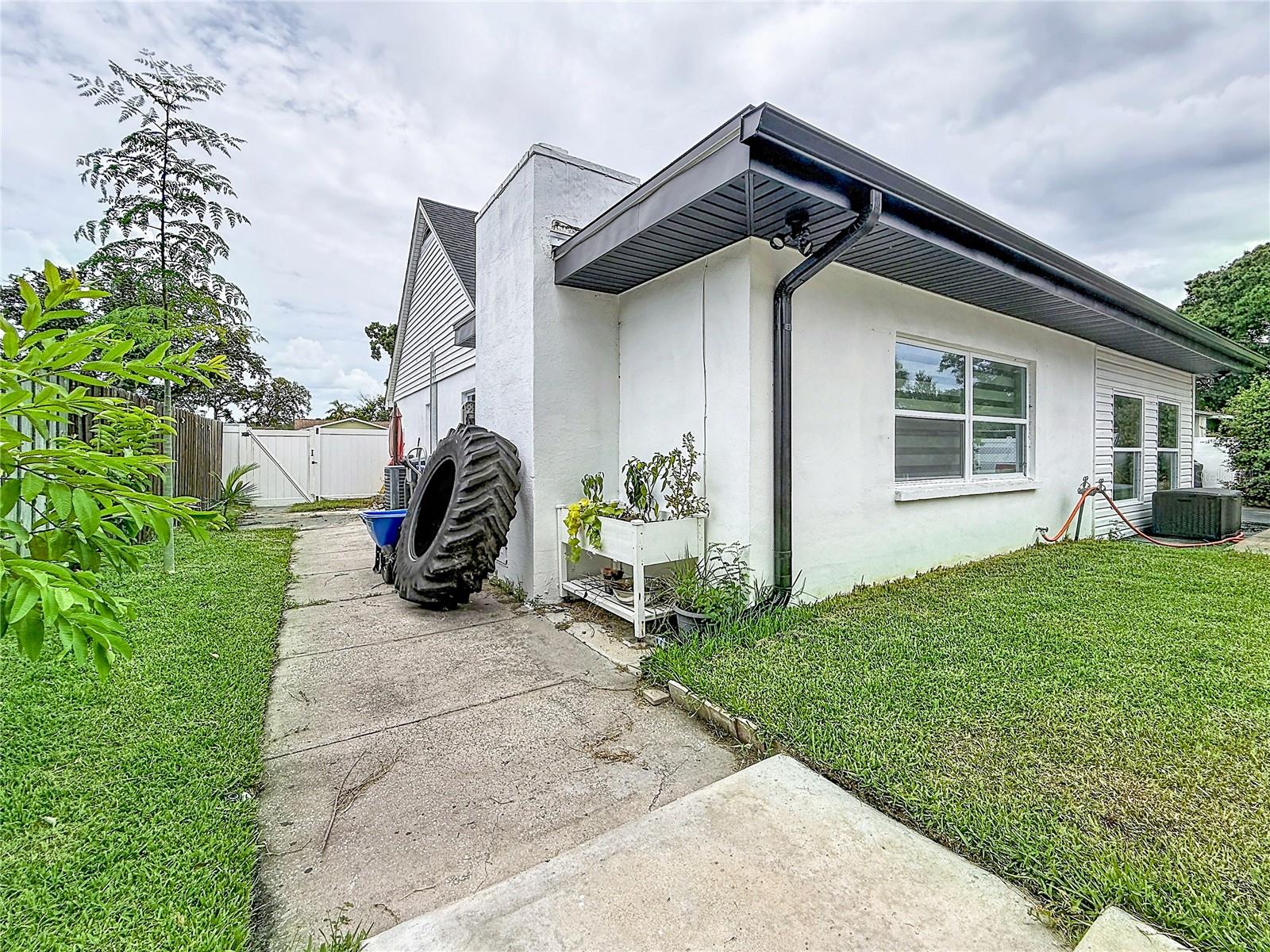 BAY CREST PARK UNIT 17 - Residential
