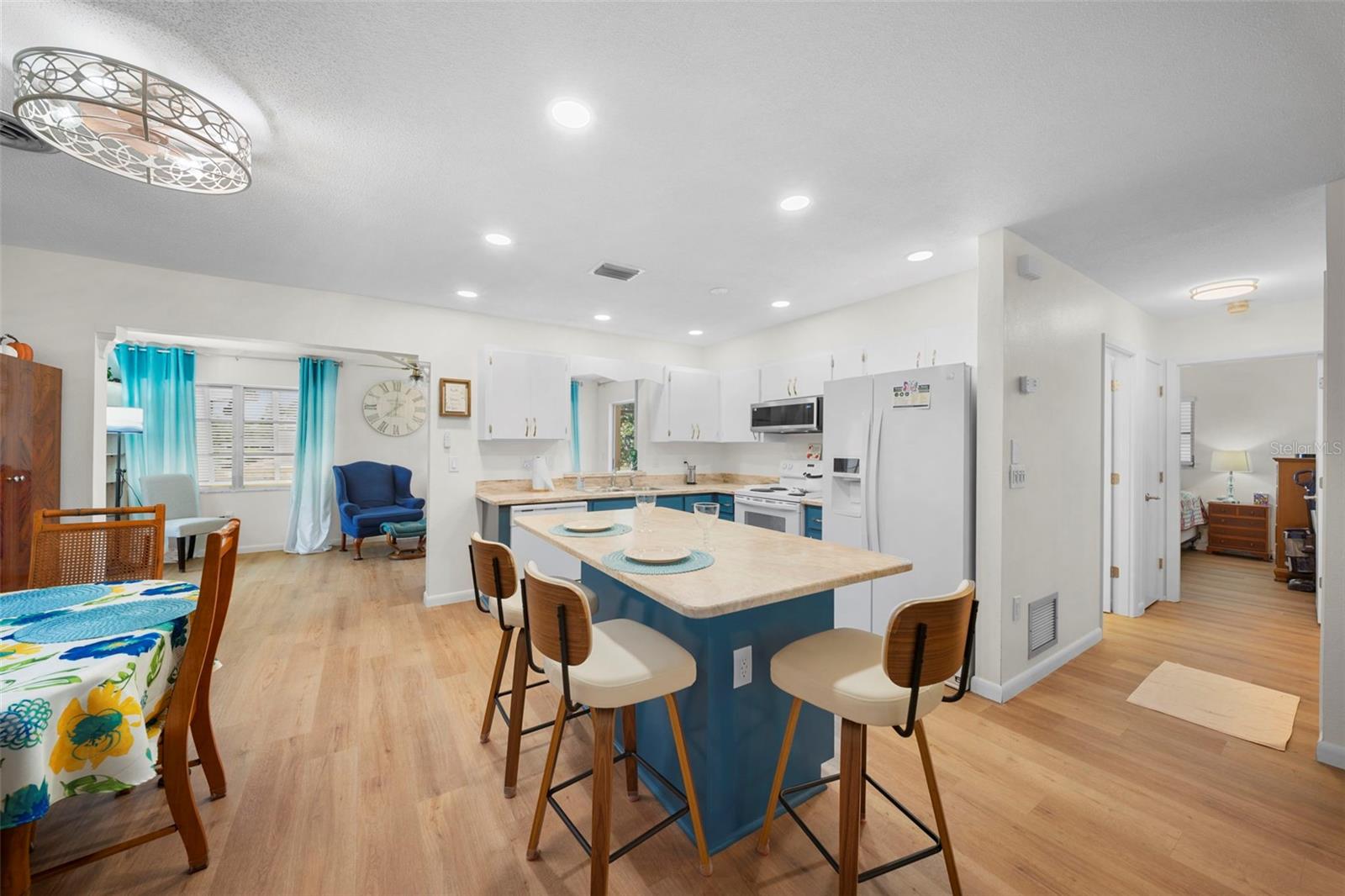 PINE LAKE DEV - Residential