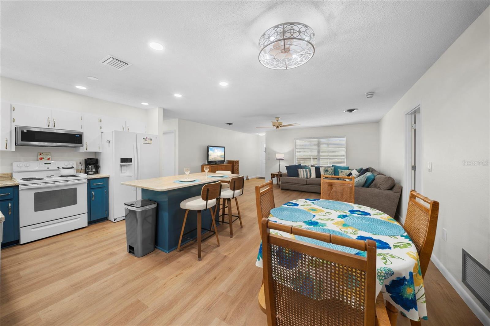 PINE LAKE DEV - Residential