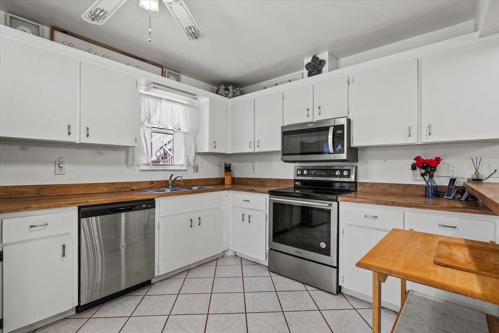 MORTON VILLAGE - Residential