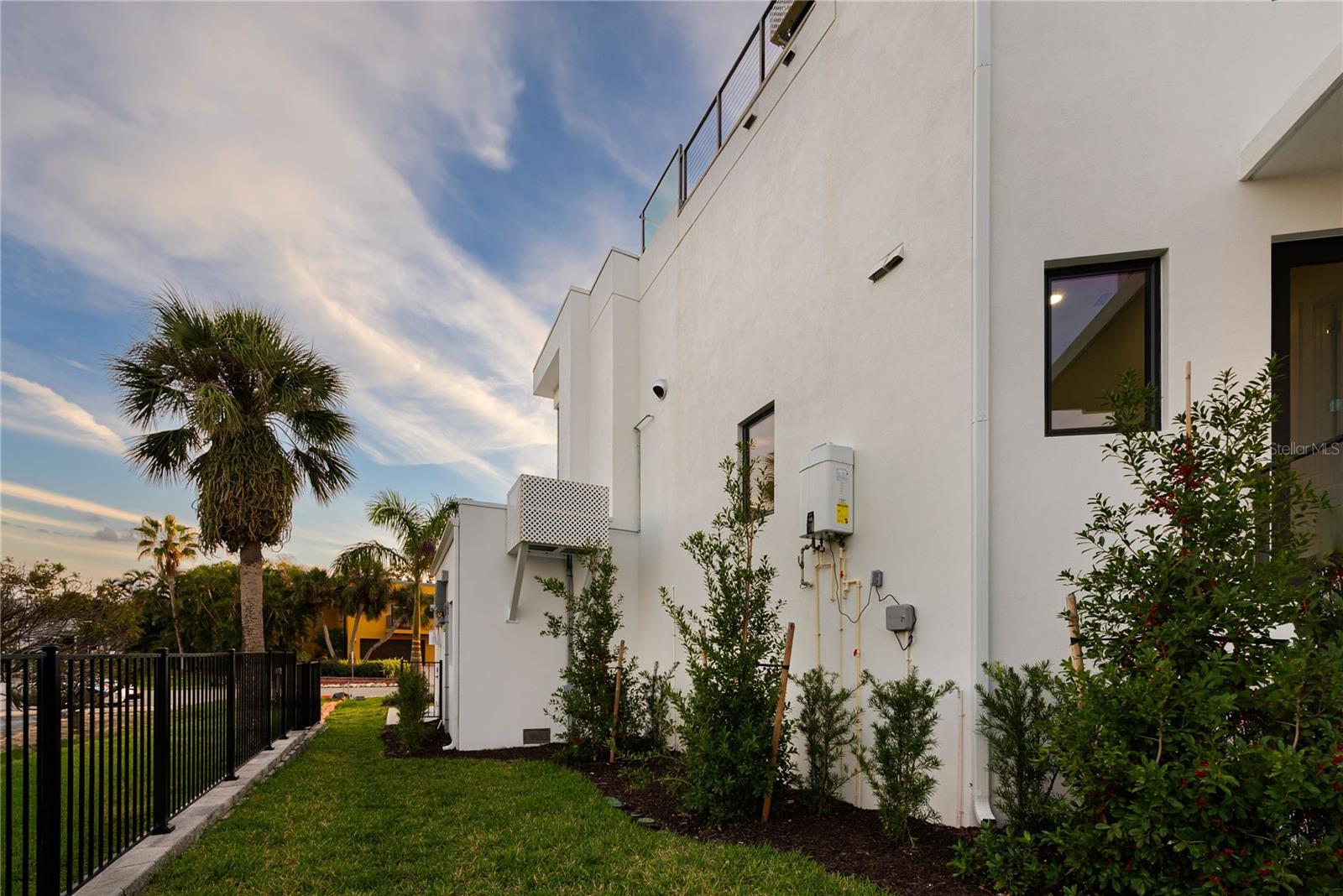 LONGBOAT KEY ESTATES - Residential