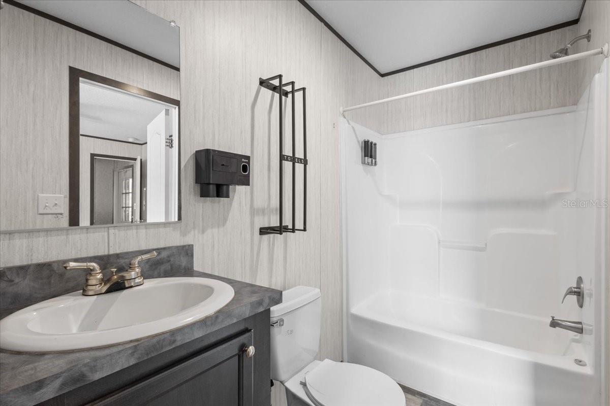 OAK RIDGE ESTATES - Residential