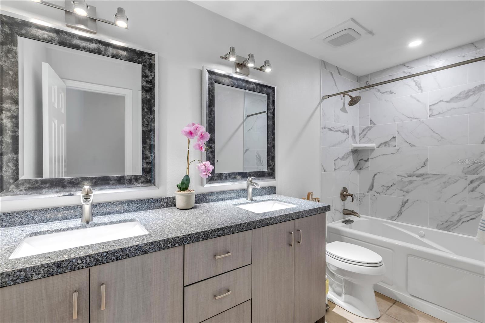 WOODS PORT ORANGE UNIT 01 - Residential