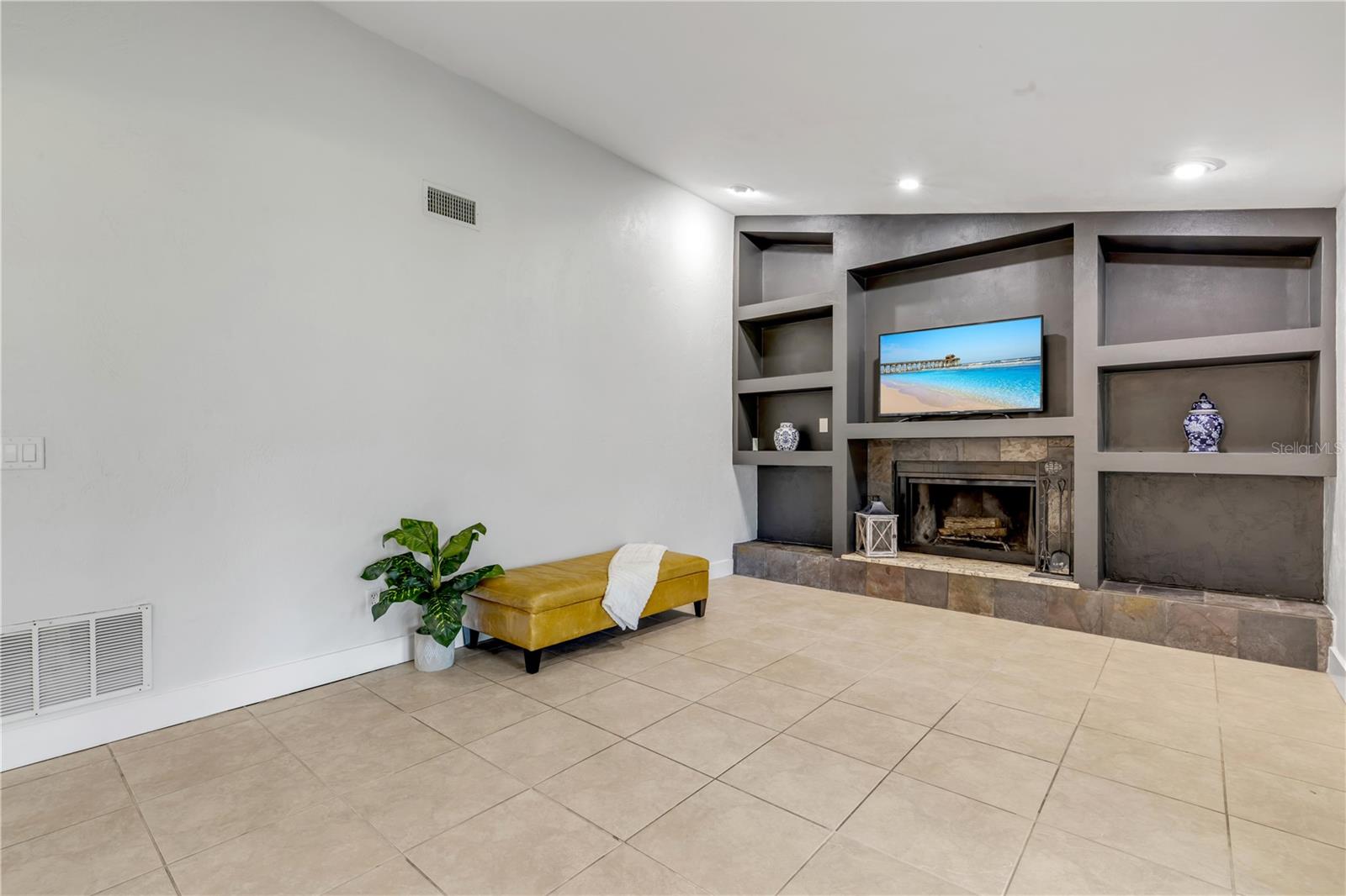 WOODS PORT ORANGE UNIT 01 - Residential
