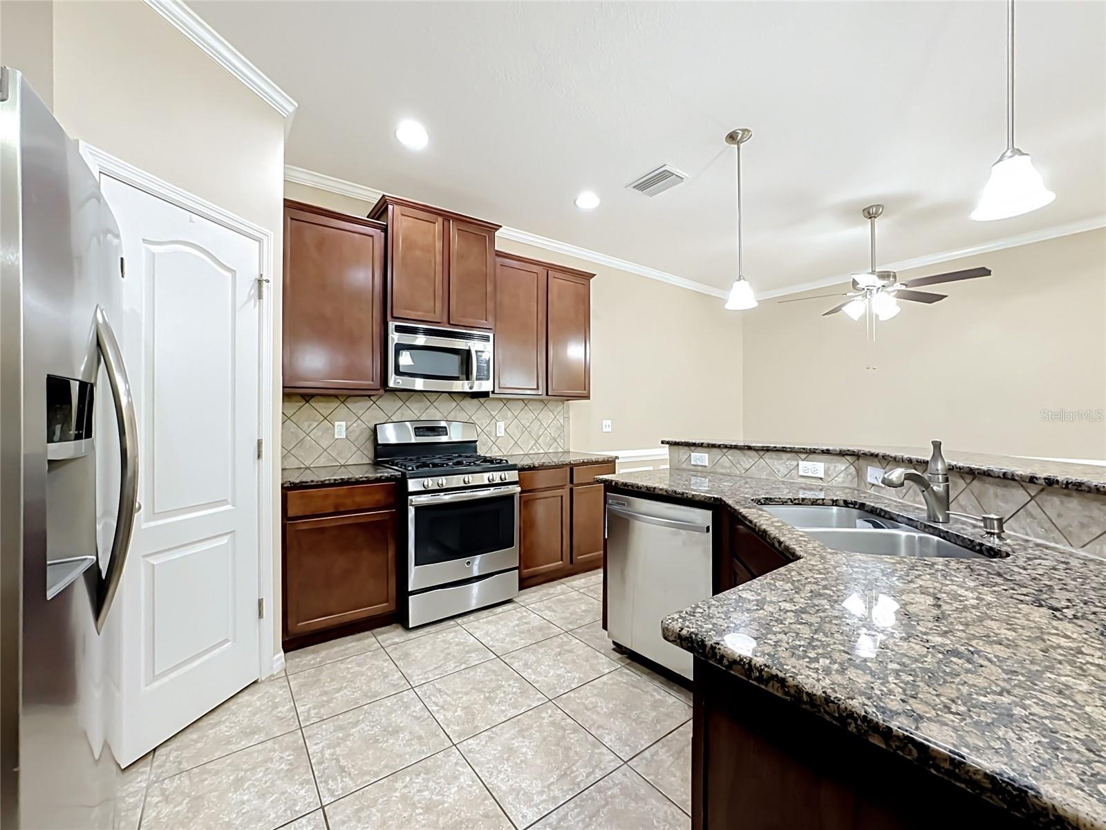 COVINGTON PARK PH 5A - Residential Lease