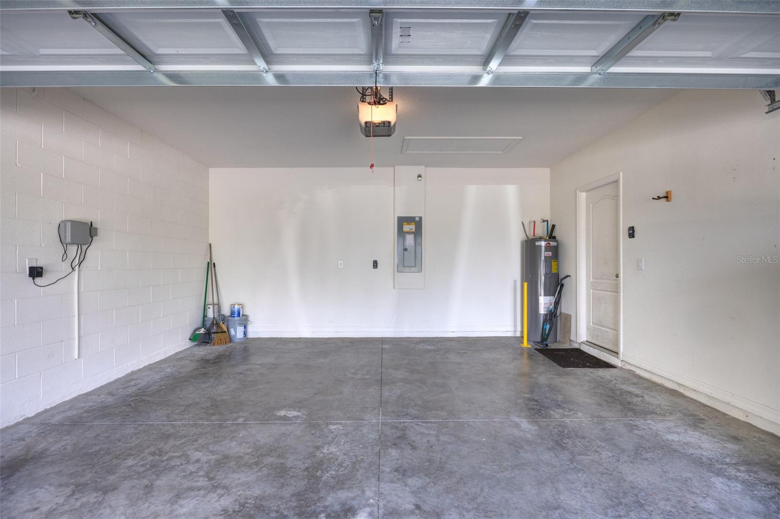 VICTORIA OAKS PH A - Residential
