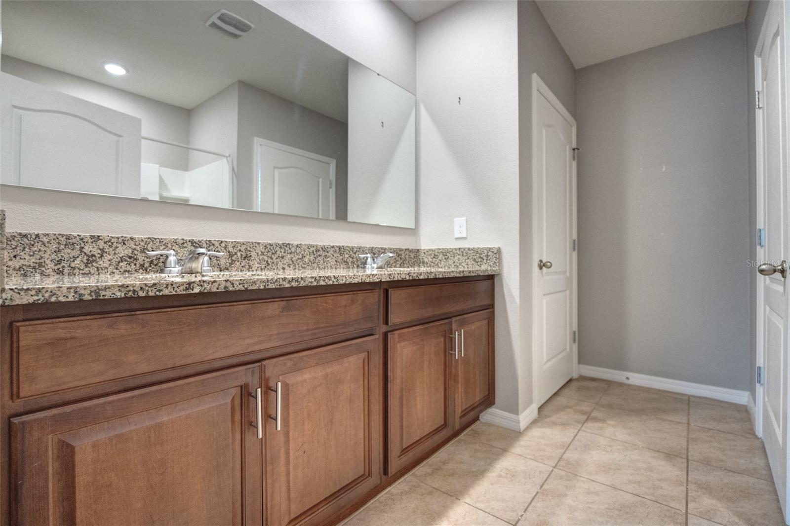 VICTORIA OAKS PH A - Residential