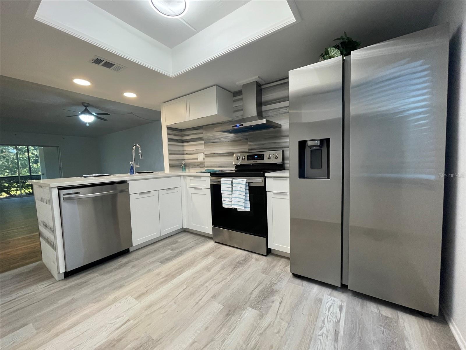 EAST LAKE WOODLANDS CYPRESS ESTATES - Residential Lease