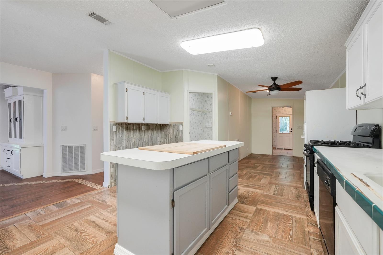 ACREAGE - Residential