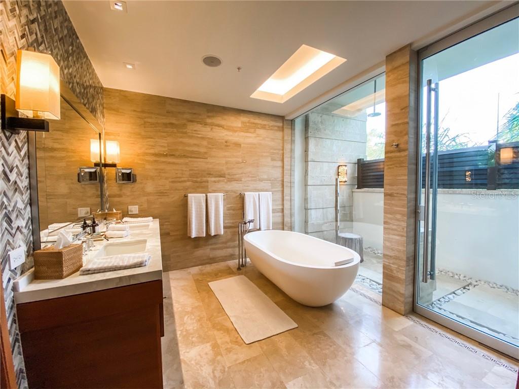 WEST BEACH RESIDENCES AT DORADO BEACH RITZ CARLTON - Residential