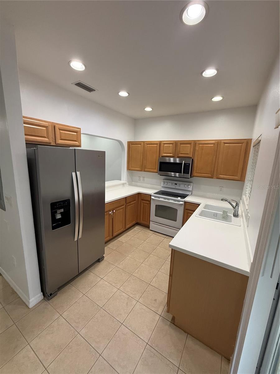 THE TWNHMS AT LIGHTHOUSE COVE I - Residential Lease