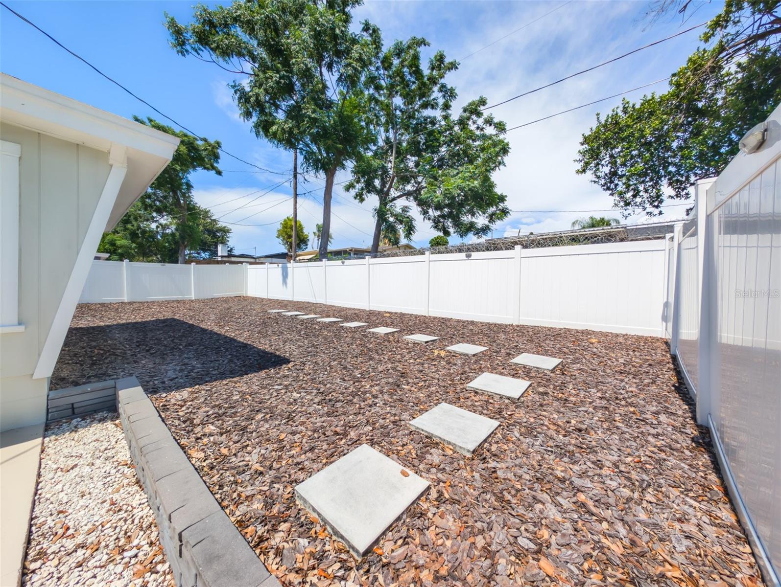 BEACON SQUARE - Residential