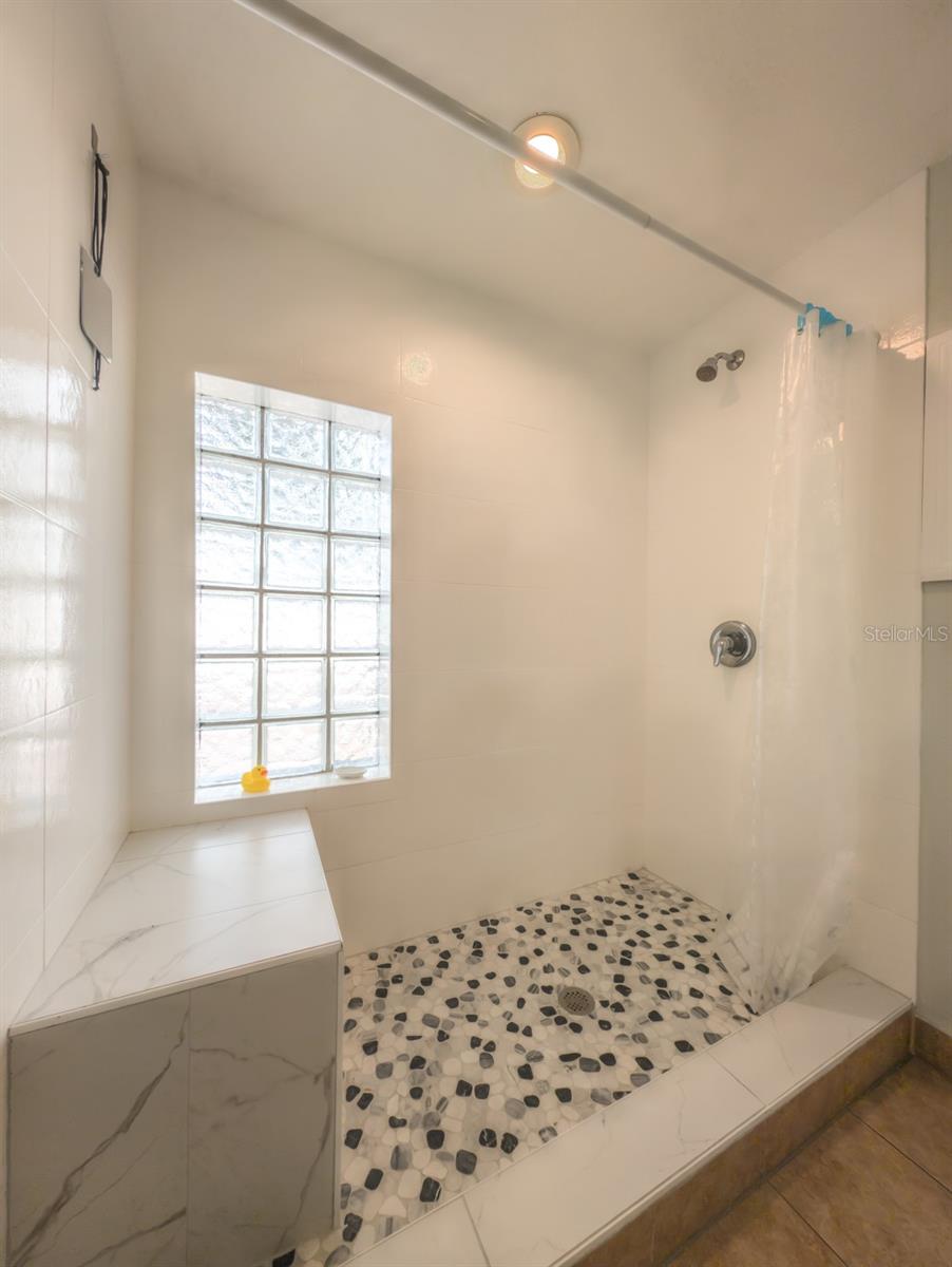 BEACON SQUARE - Residential