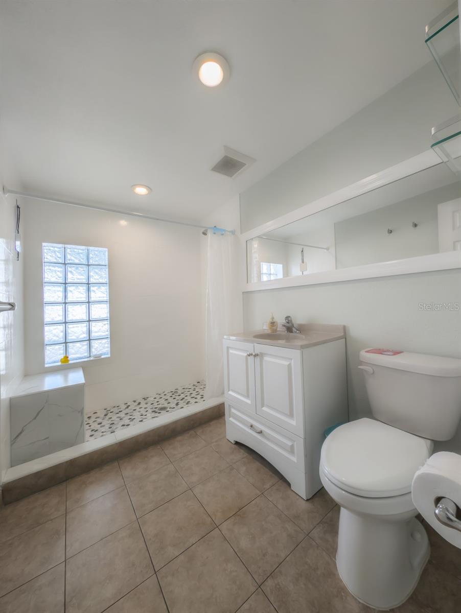 BEACON SQUARE - Residential