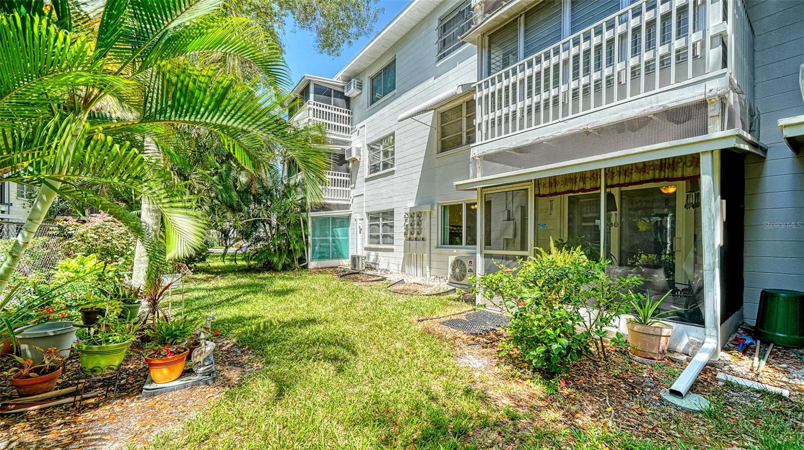 BAYSHORE GARDENS APTS 8 - Residential